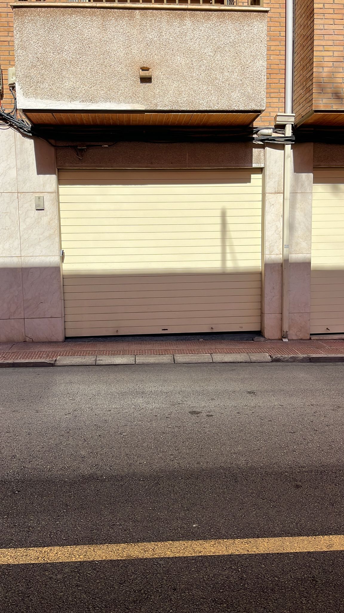 fake-garage-10