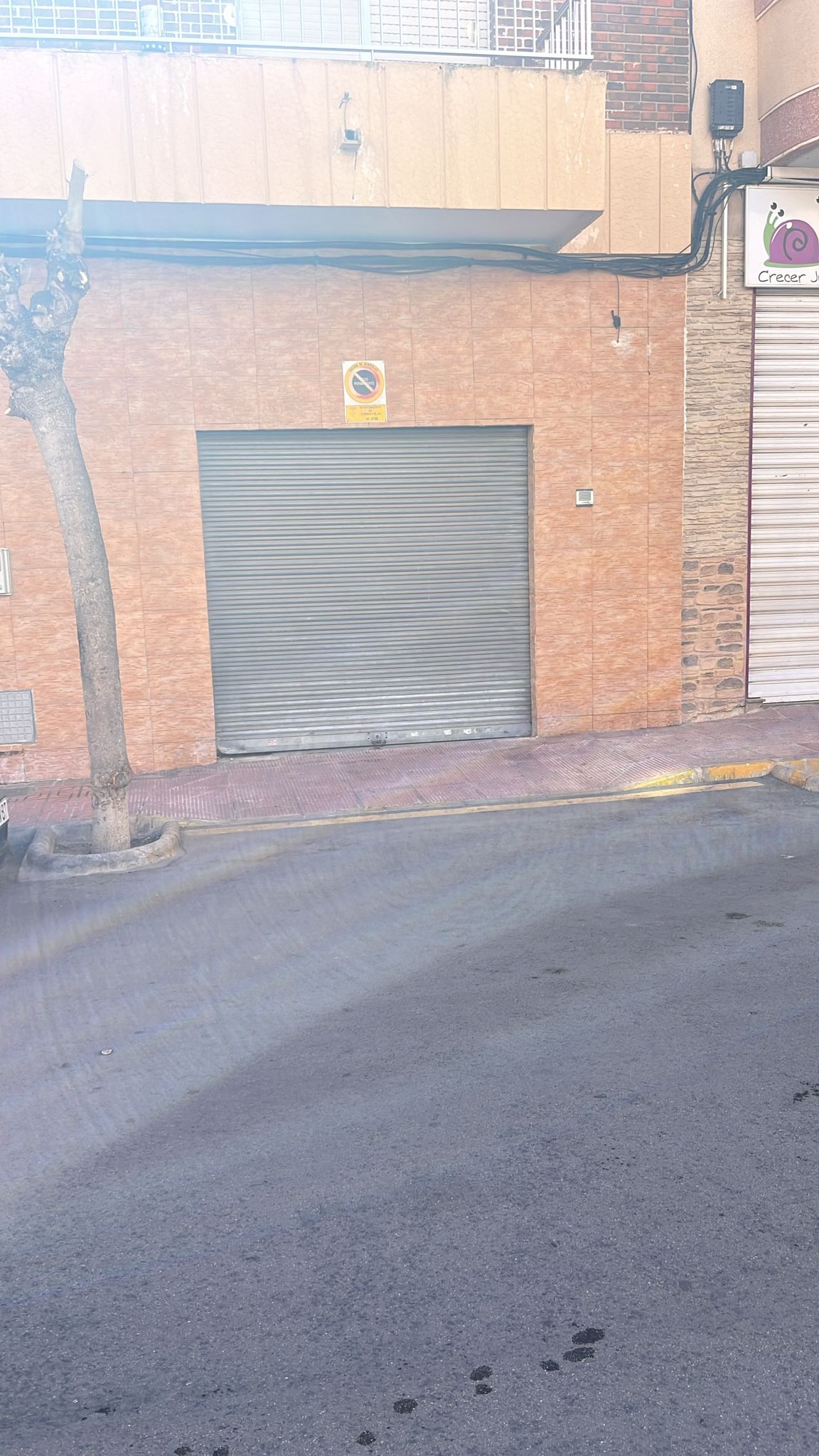 FAKE-GARAGE-18